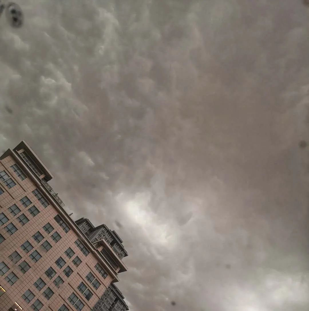 陕西雷电 7级大风,还有局地冰雹
