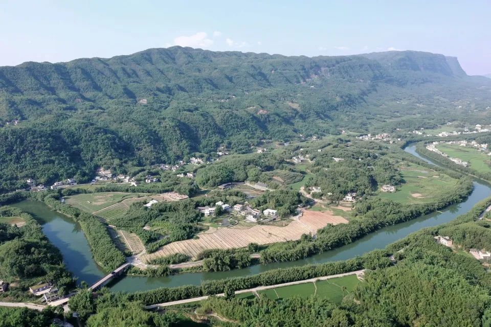 永江村是位于长宁县竹海镇蜀南竹海景区南线中的自然村.