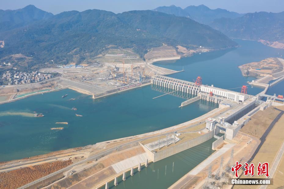 2月5日,航拍建设中的广西大藤峡水利枢纽工程 中新社记者 陈冠言 摄