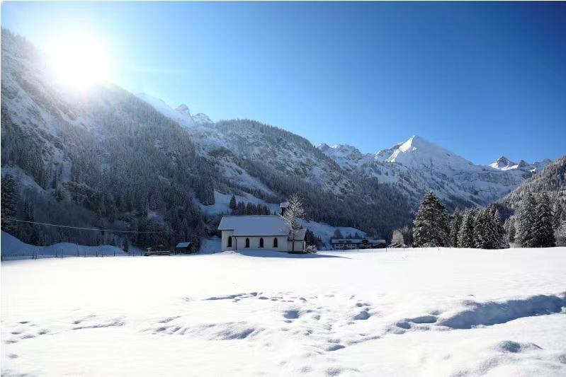 德国奥伯斯多夫阿尔卑斯山白雪皑皑风景醉人