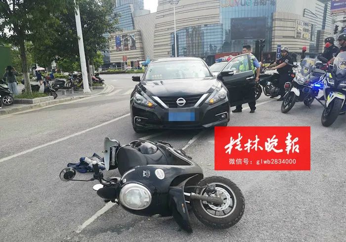 广西桂林一轿车追尾撞倒电动车后推行19米,原因