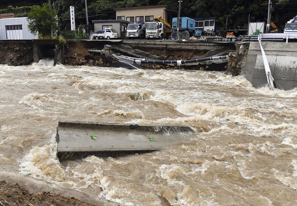 日本多地暴雨刷新雨量纪录广岛发布最高级别警报