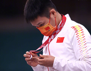 王月摘得盲人柔道铜牌