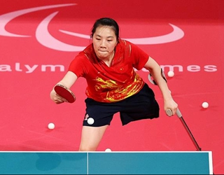 张变逆转战胜队友夺得乒乓球女单WS5级金牌