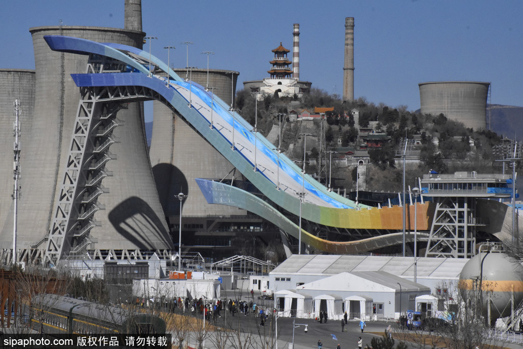 五輪遺産をめぐる旅：灰色の工場風景の中に息づくオリンピック精神