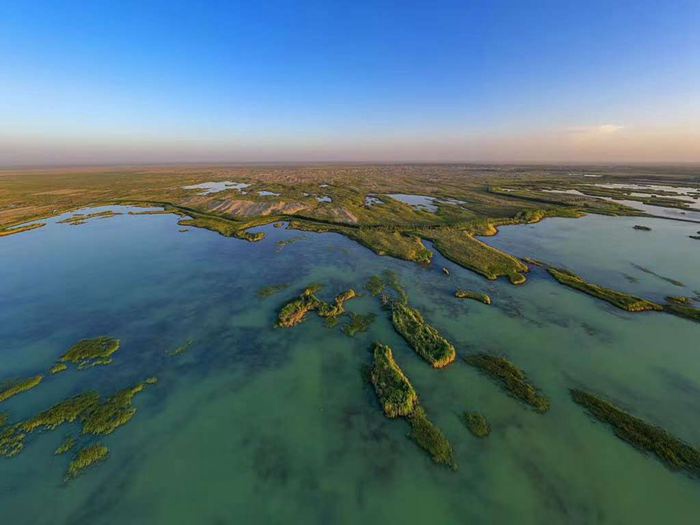 拉里昆国家湿地公园,位于和田地区墨玉县雅瓦乡,乌尔其乡境内,被当地