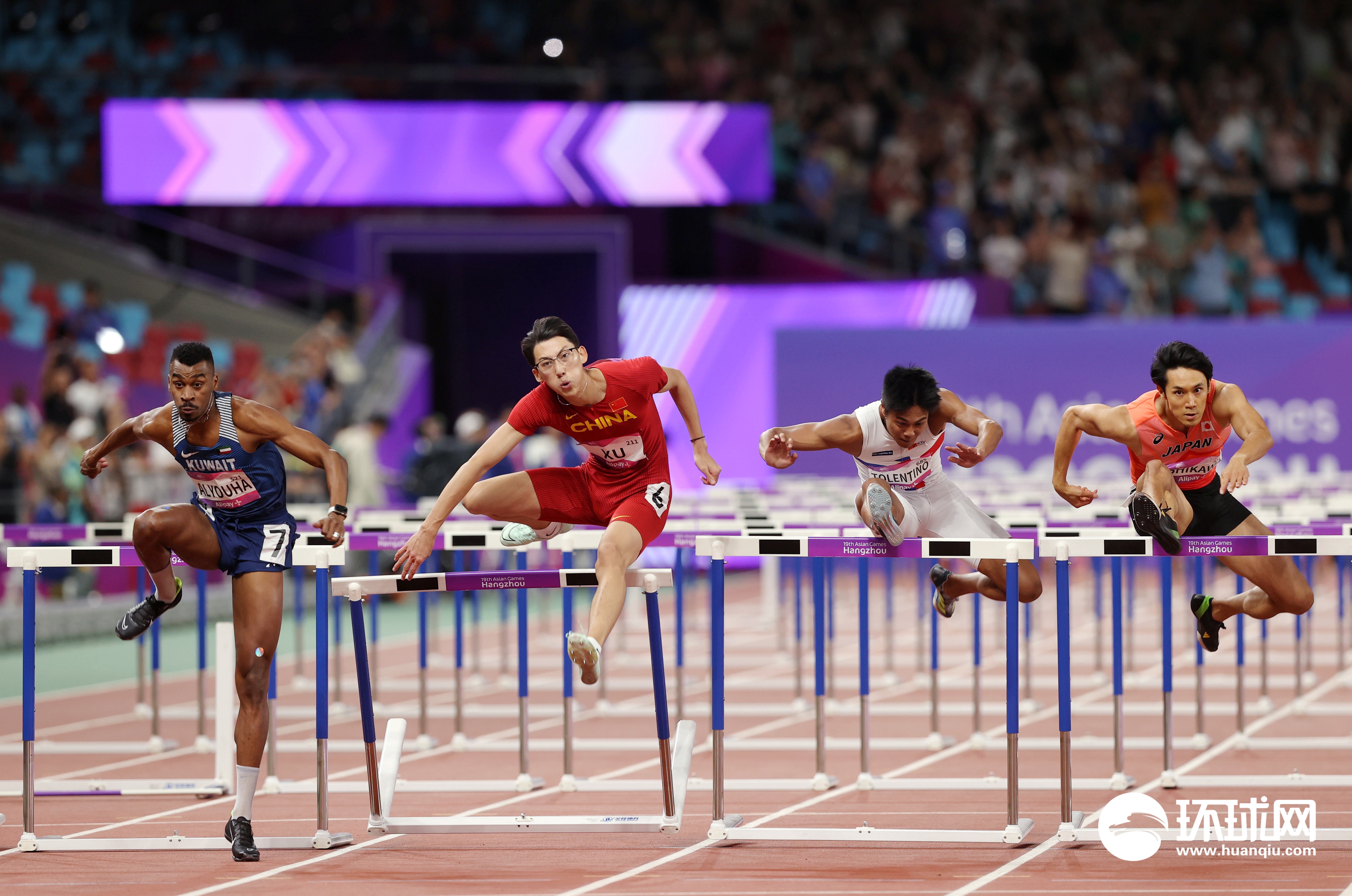 【图集】中国选手徐卓一获110米跨栏季军