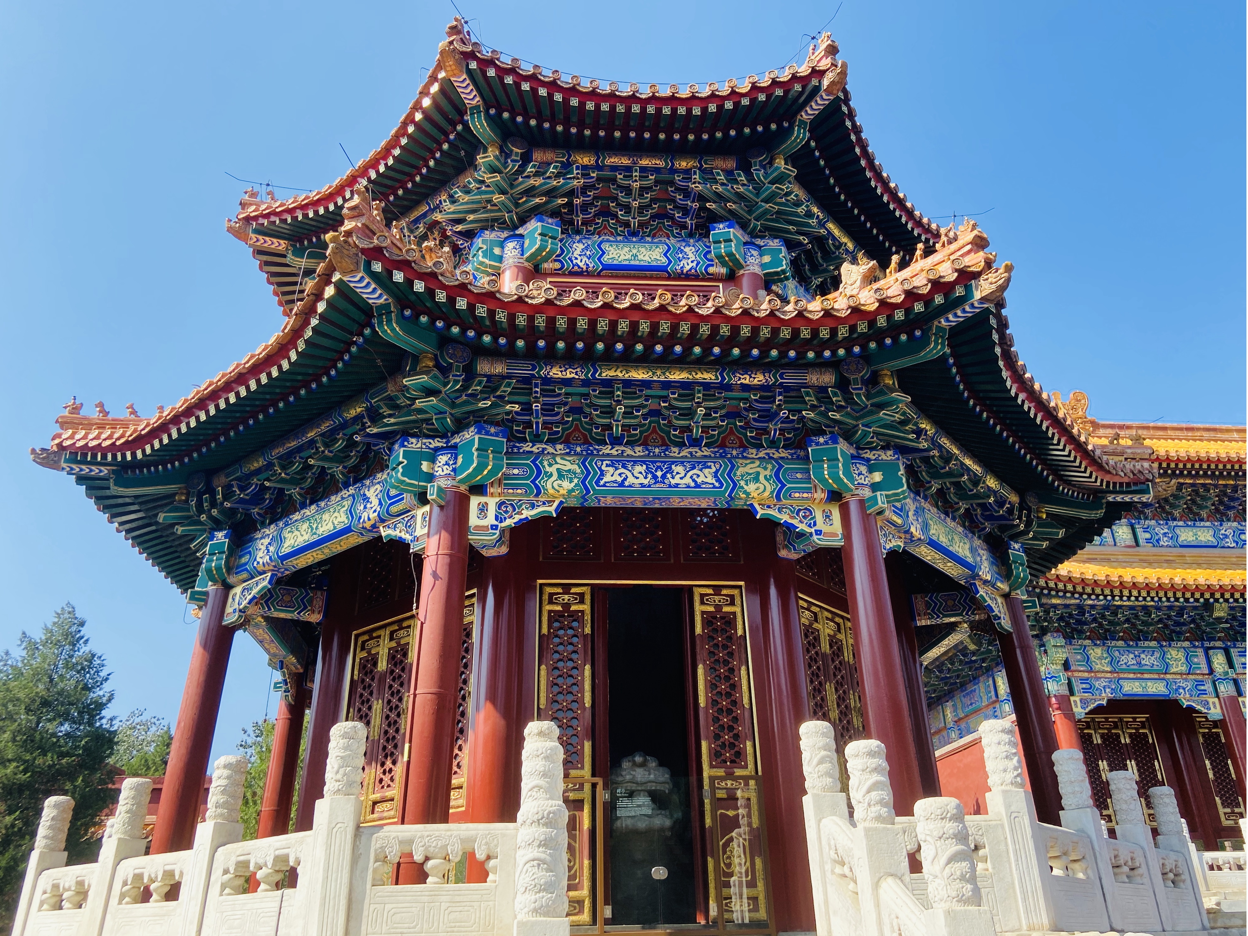 景山公園 紫禁城の屋根の絶景はここだけ 北京観光の公式サイト 北京旅行網 北京市文化観光局が管理 運営する非営利的なウェブサイト