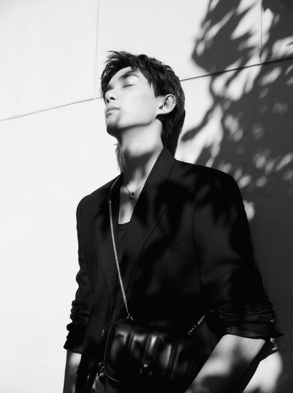 让廓形大西装承包工作日大时髦