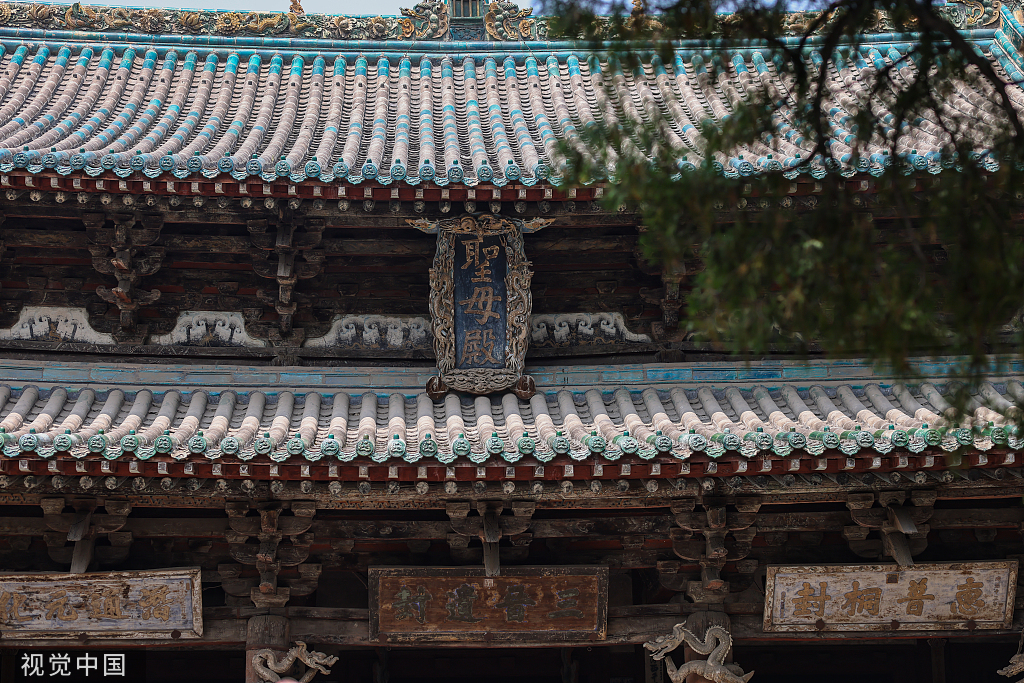太原:千年晋祠圣母殿精美绝伦 吸引中外游客