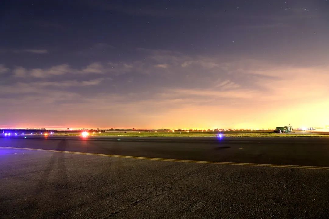 "雏鹰"首次跨昼夜飞行,现场画面曝光!