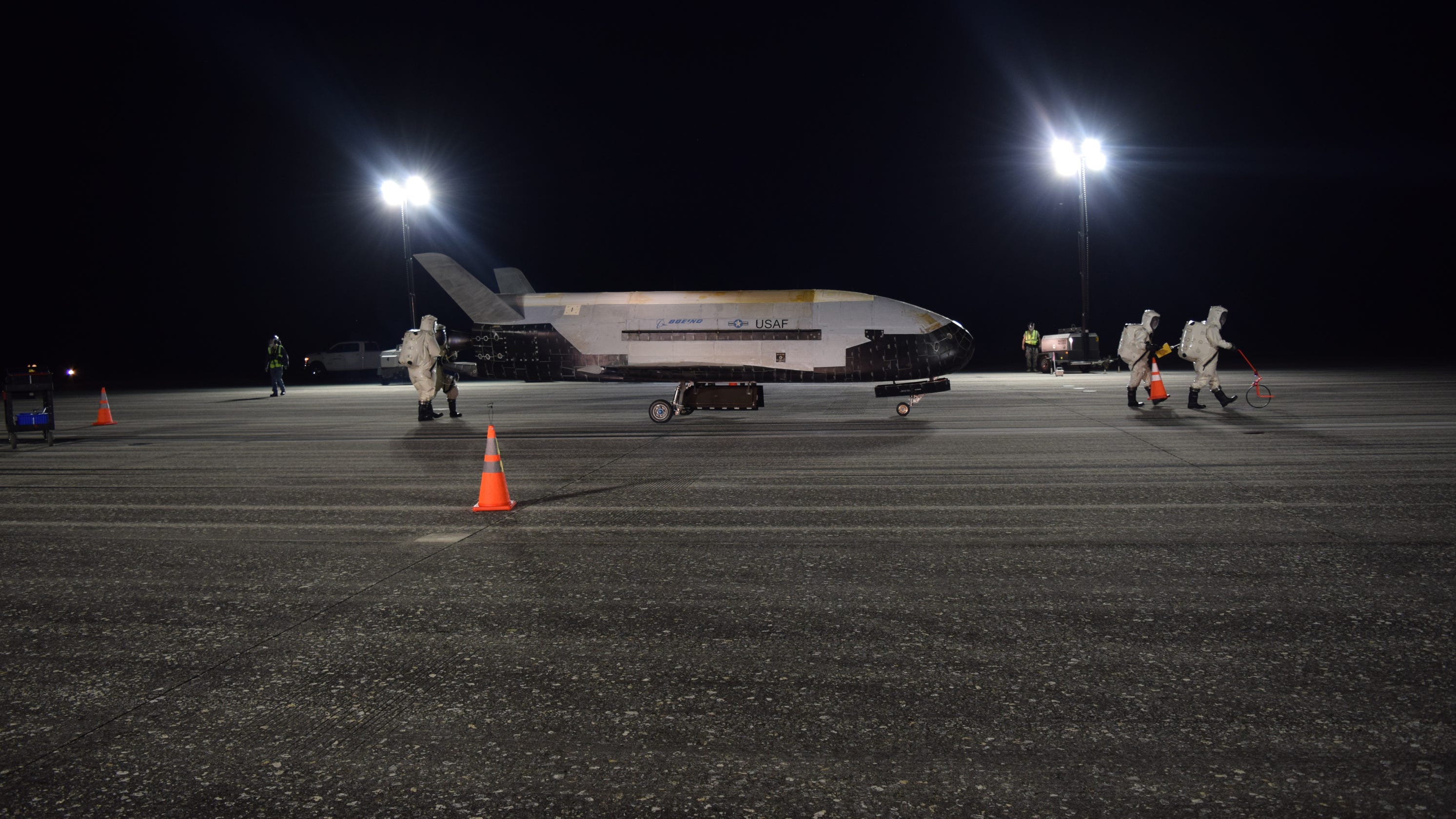 X-37B飞行器返回地球