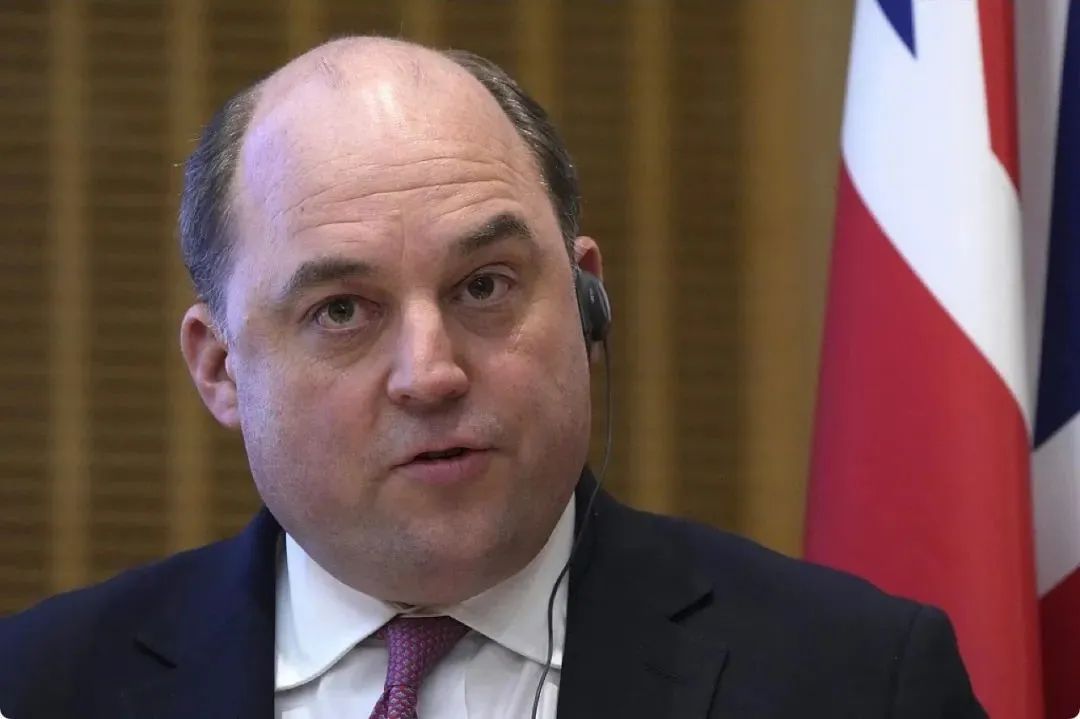 英国国防大臣本·华莱士