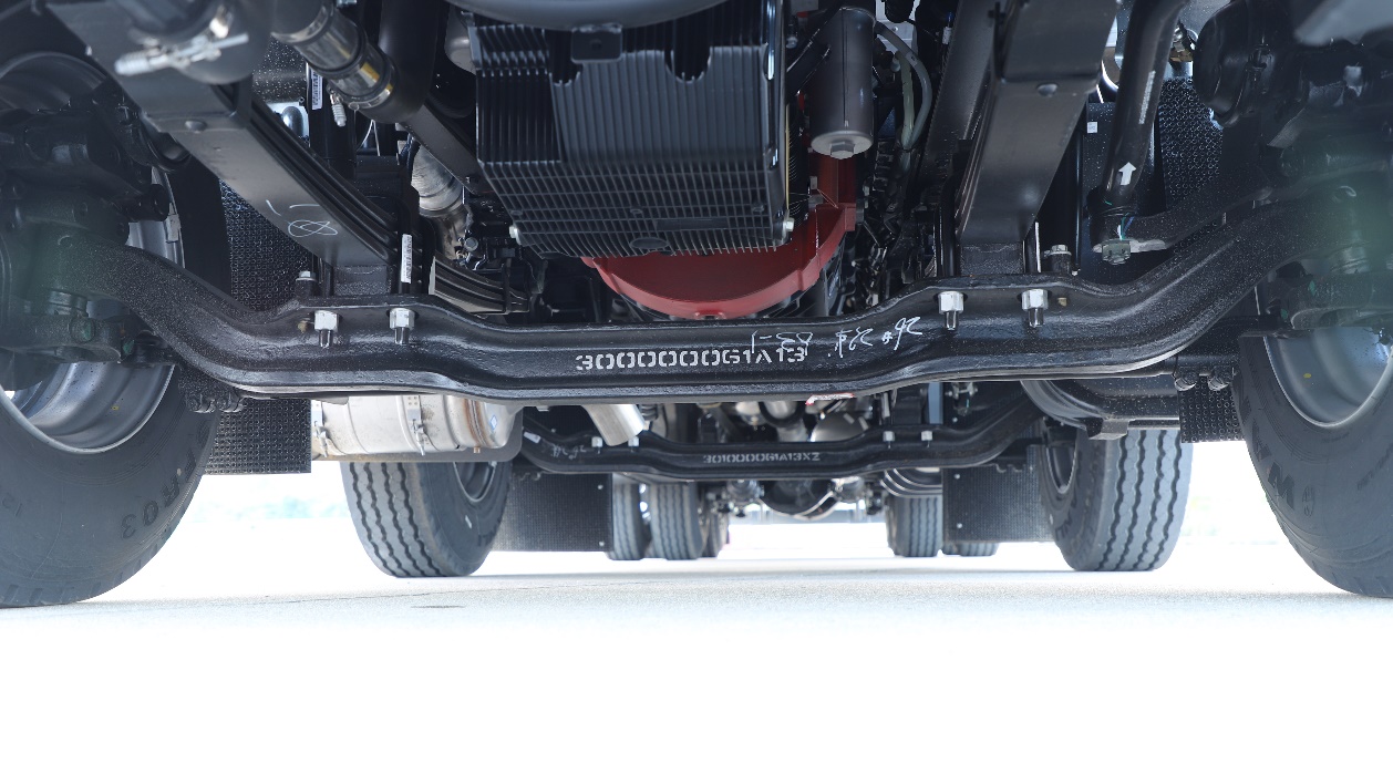 江淮格尔发旗舰版amt自动挡8×4载货车