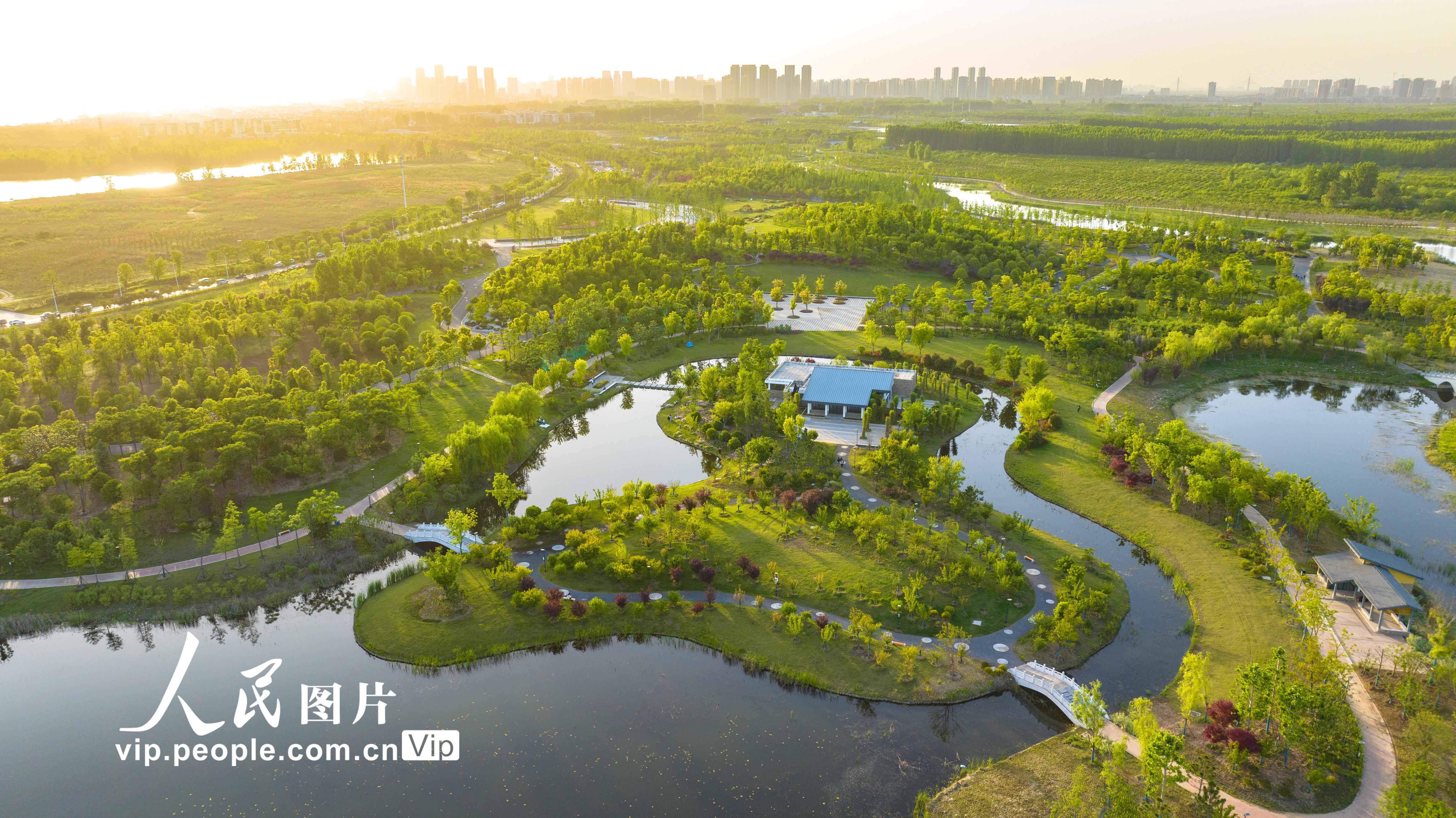 湖北襄阳:鱼梁洲中央生态公园开园