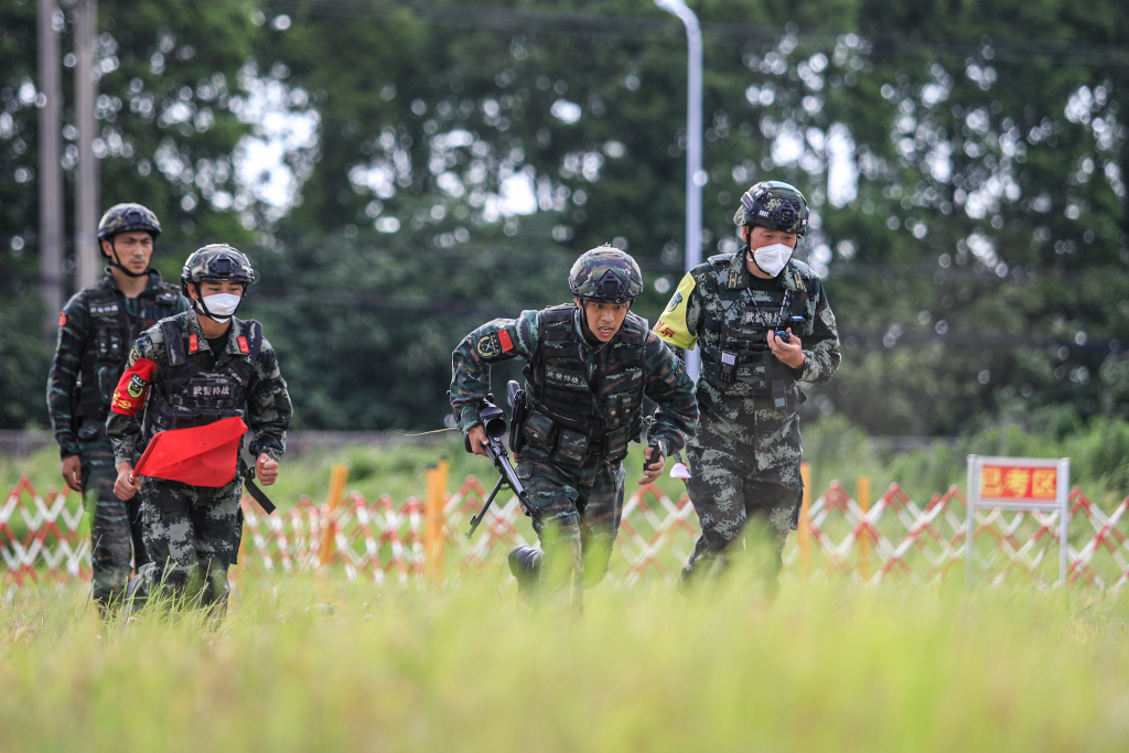 巔峰對決 直擊上海武警特戰偵察比武