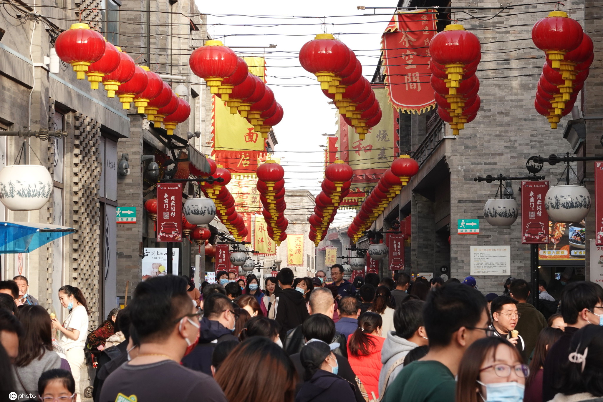 北京2月氣溫再破紀錄 前門大柵欄生意紅火