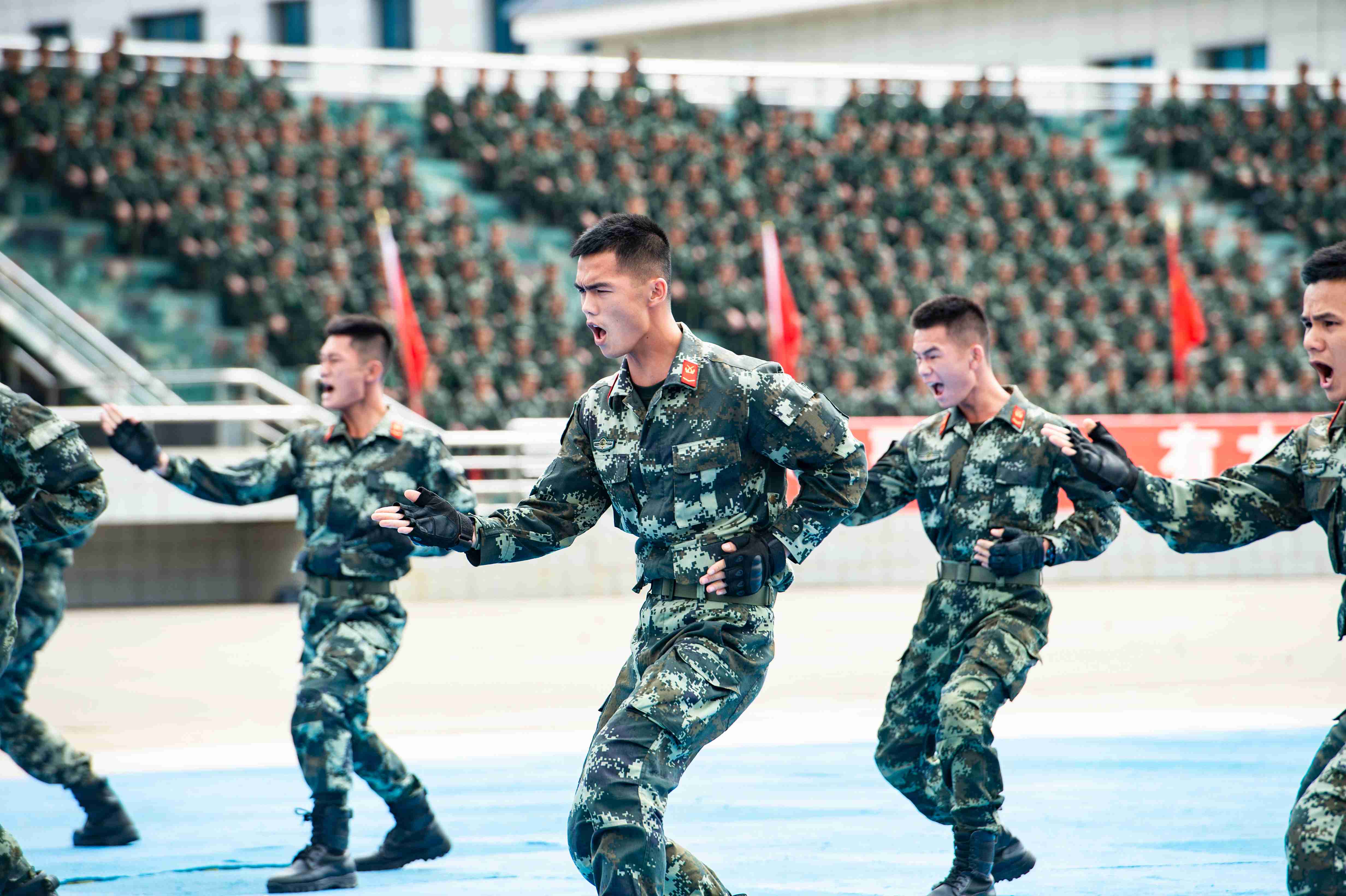 广西武警号角催征02千余名新兵正式开训