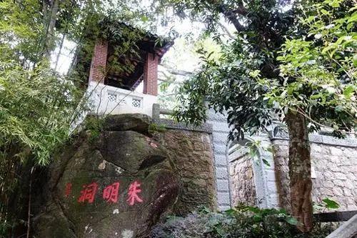 黄山恢复正常开放时间,5A级景区罗浮山、阆中古城逐步开放
