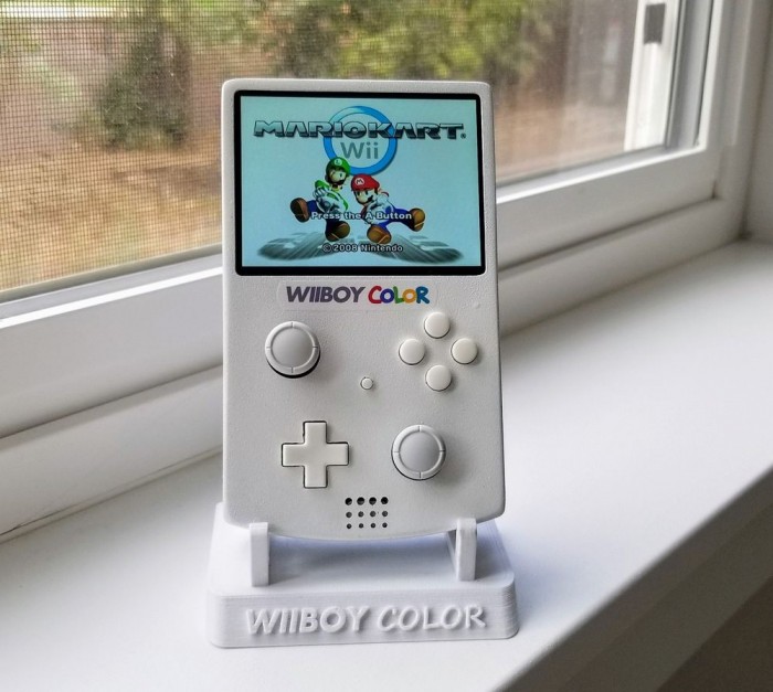 DIY达人将Wii改造成GameBoy游戏掌机