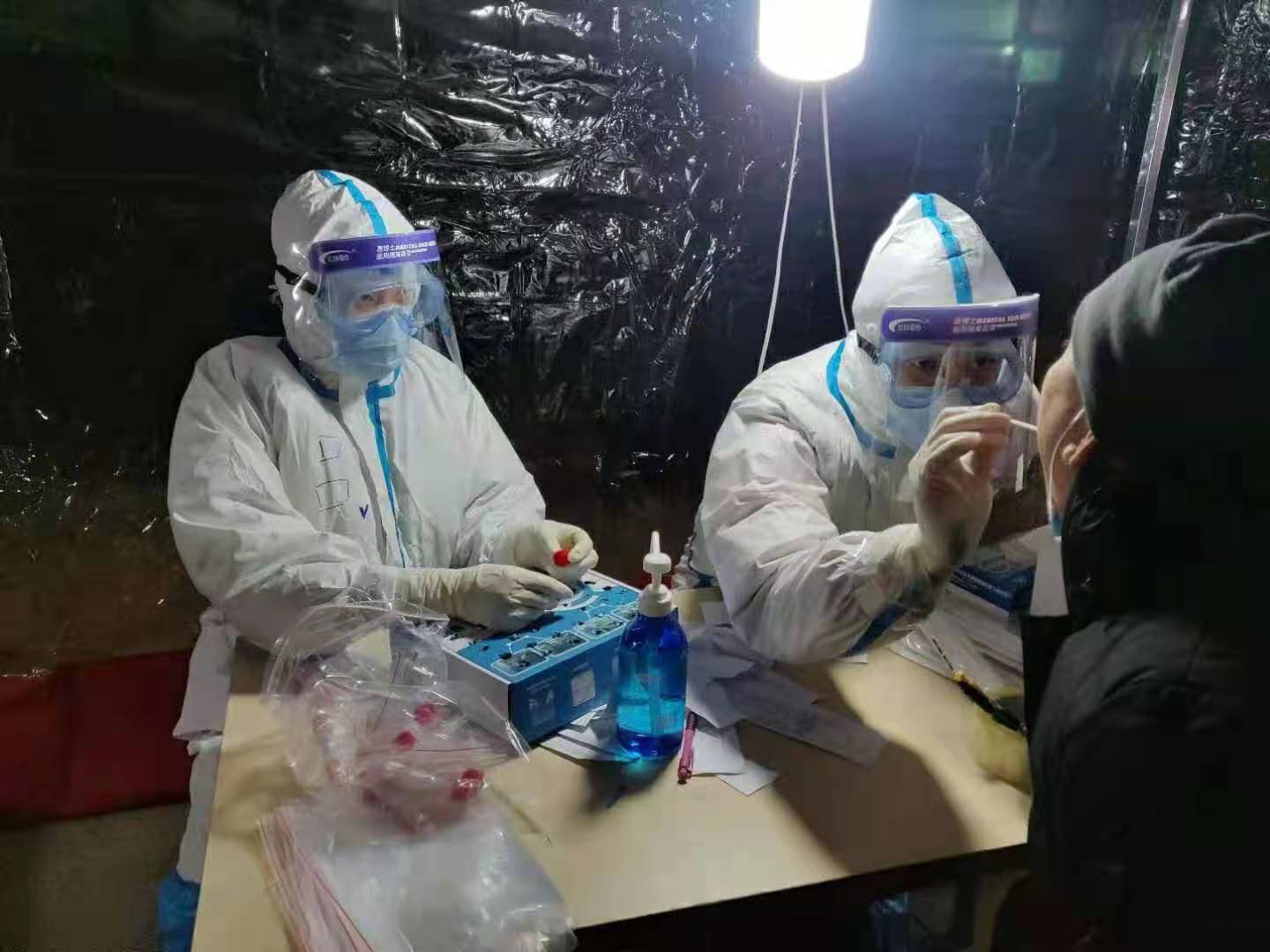 [网连中国]多地调整防疫举措