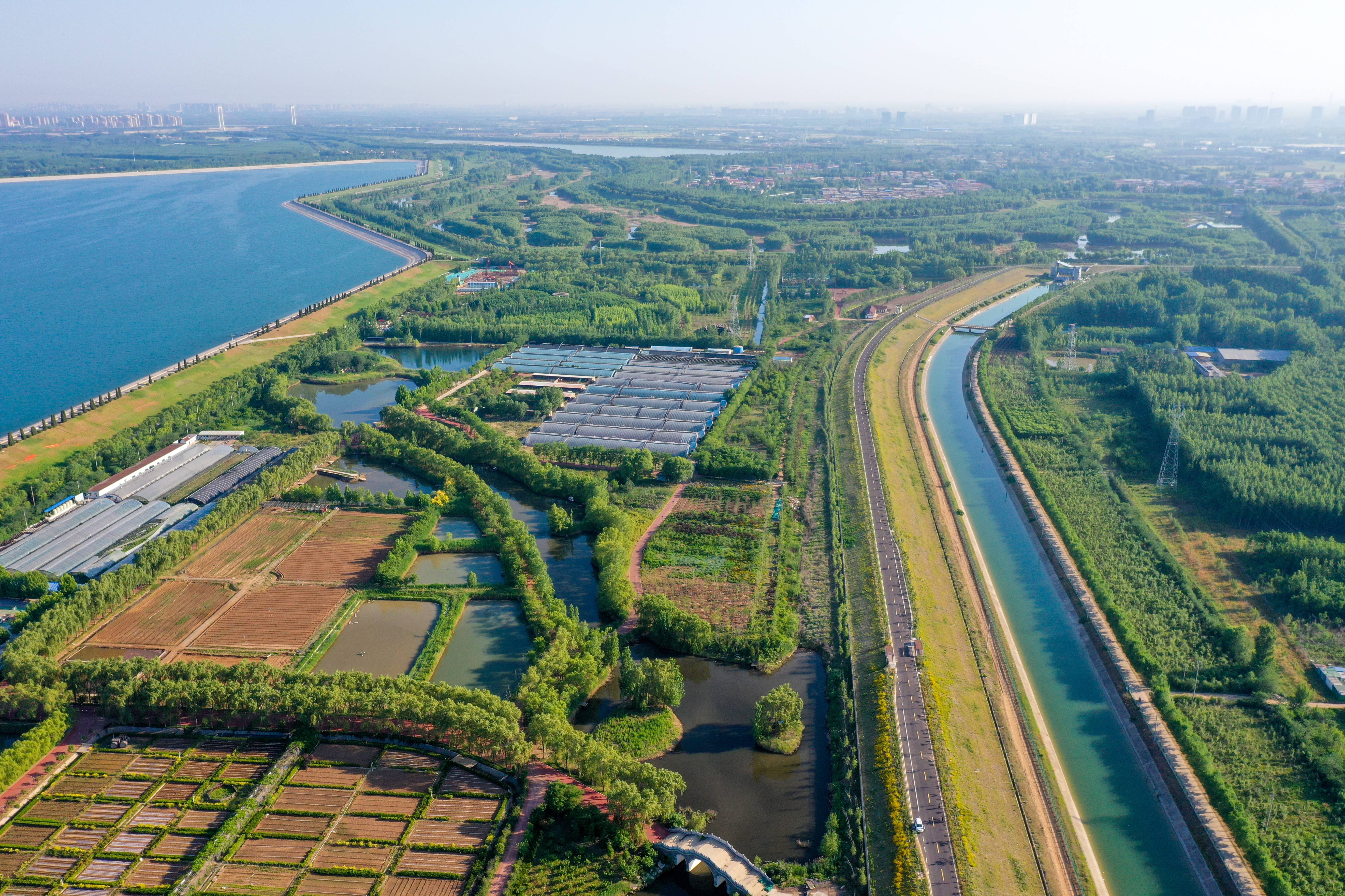 航拍南水北調東線 濟平乾渠供水線也是風景線