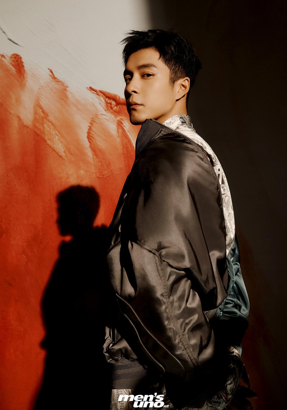 韩东君登杂志封面油画质感大片荷尔蒙气息尽显