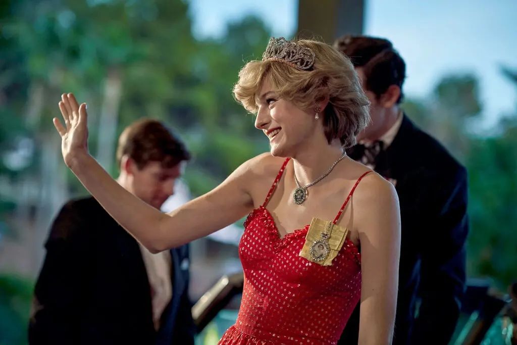 壕无人性!英剧《王冠》巨资还原戴安娜王妃