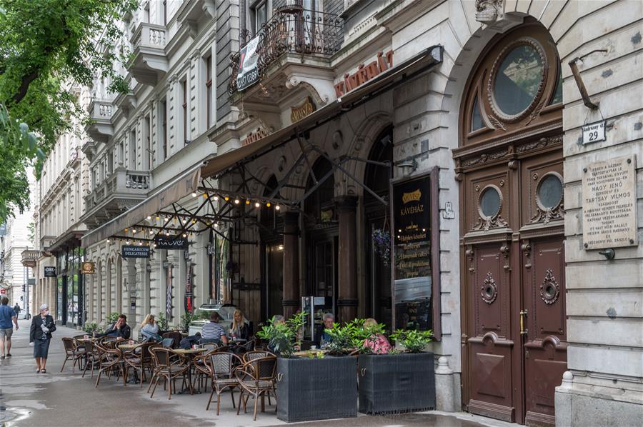 布达佩斯的咖啡店