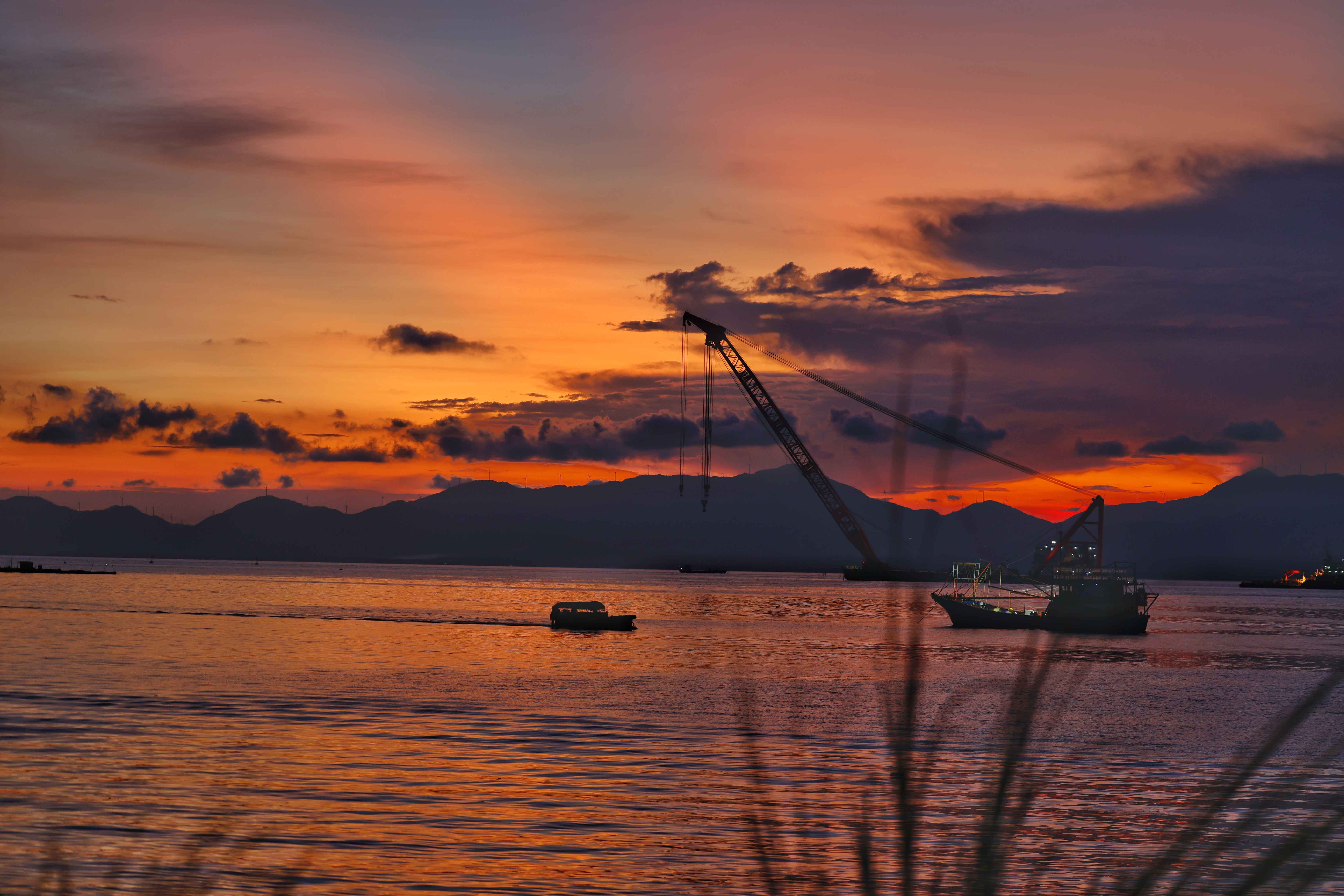 南海开渔前夕 广东闸坡渔港千帆待发
