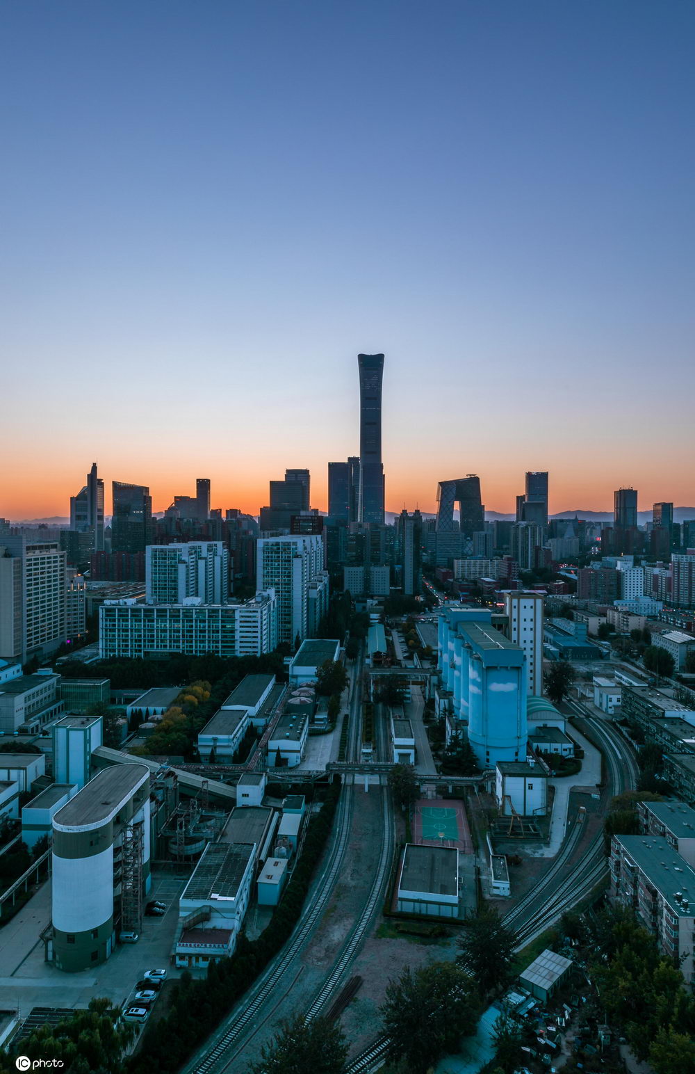 远眺北京城市cbd02落日余晖下别具风情