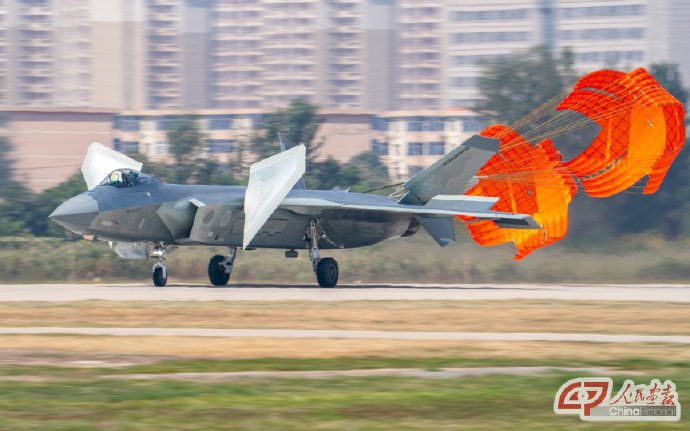 参阅国庆阅兵歼20战机训练高清图曝光