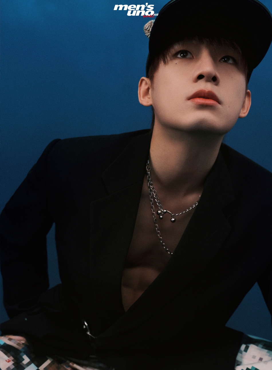 r1se-姚琛登封面 少年感十足!