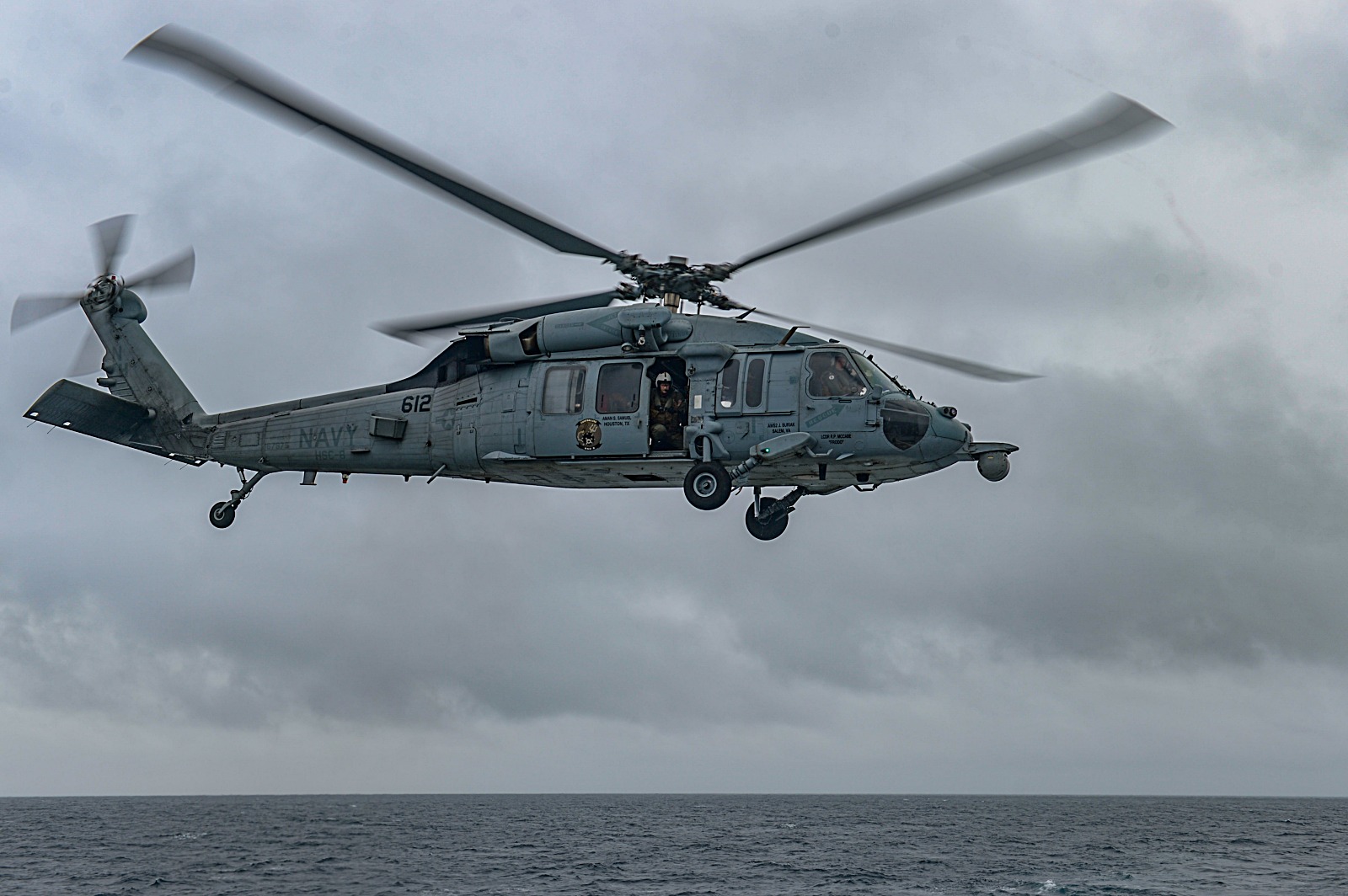 美国国民警卫队一架"黑鹰"直升机坠毁 机上载3人